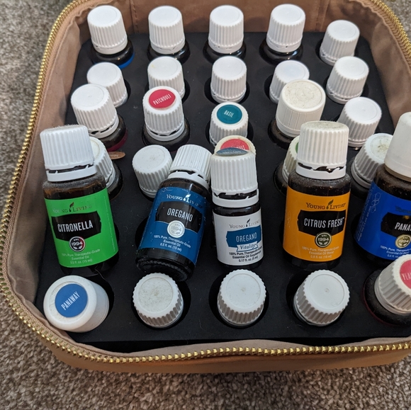 30 young living essential oils - Picture 7 of 8